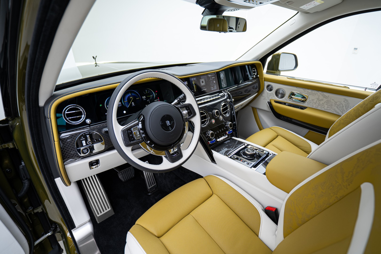 2026 ROLLS ROYCE CULLINAN BLACK BADGE | GCC | WARRANTY SERVICE | TOP SPEC